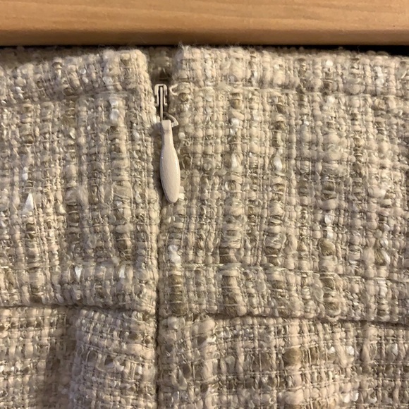 ⭐️ Host Pick ⭐️ Professional look with Texture Skirt - Picture 8 of 12